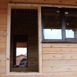 Без чего нельзя ставить пластиковое окно в деревянный дом