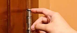 Чем и как смазать дверные петли, чтобы они не скрипели?